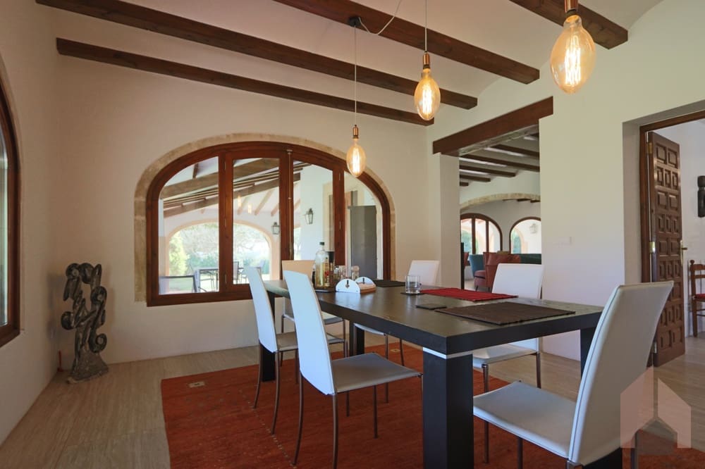 6 bedroom Villa for sale in Javea / Xabia - € 1,900,000 (Ref: 9720650)