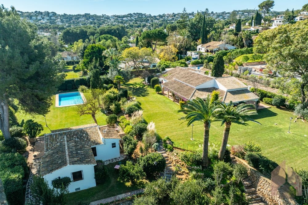 6 bedroom Villa for sale in Javea / Xabia - € 1,900,000 (Ref: 9720650)