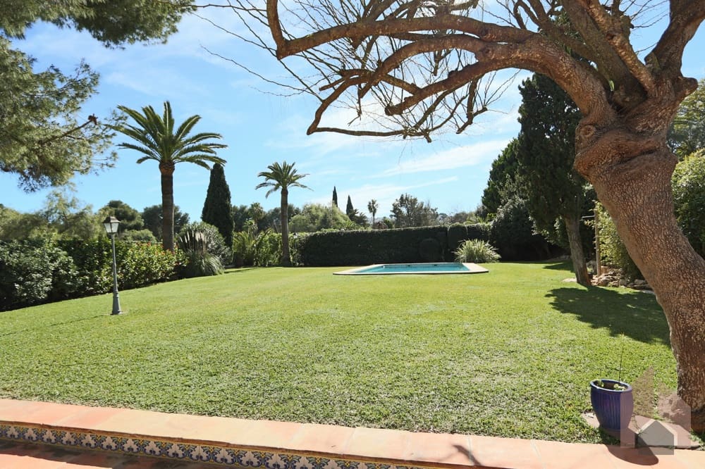 6 bedroom Villa for sale in Javea / Xabia - € 1,900,000 (Ref: 9720650)