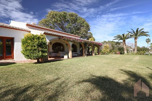 6 bedroom Villa for sale in Centro ciudad, Javea / Xàbia - € 1,900,000 (Ref: 9720650)