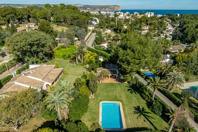 6 bedroom Villa for sale in Centro ciudad, Javea / Xàbia - € 1,900,000 (Ref: 9720650)