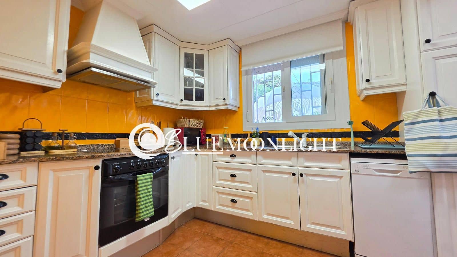 3 sypialnia Dom na sprzedaż w Peniscola z basenem garażem - 270 000 € (Ref: 10125053)