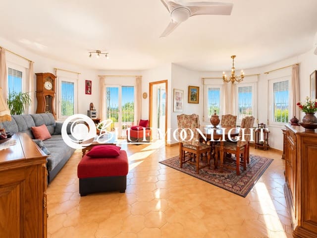 4 slaapkamer Villa te koop in Benicarló met garage - € 290.000 (Ref: 10160326)