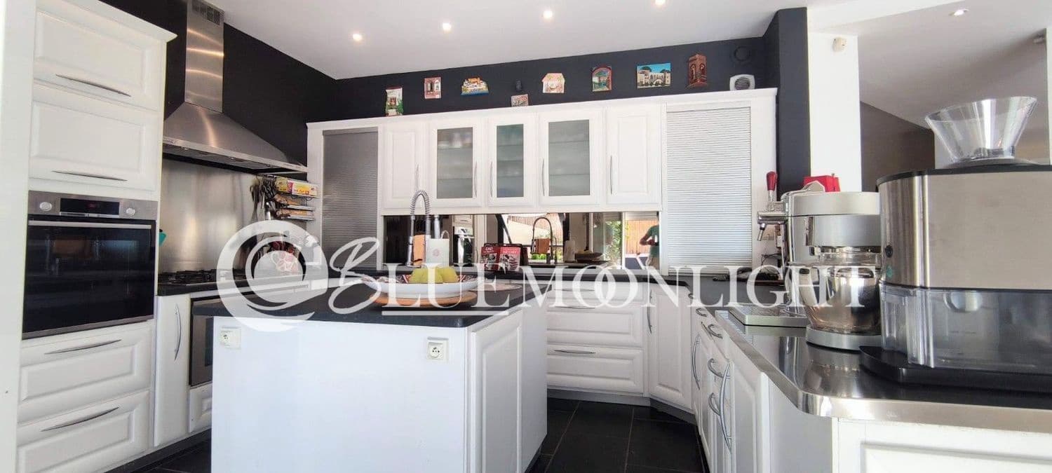 6 soverom Villa til salgs i Peniscola med svømmebasseng garasje - € 750 000 (Ref: 7669568)