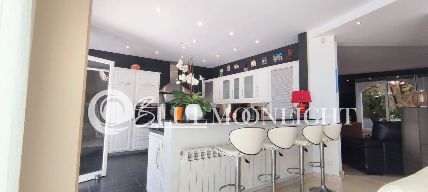 6 soverom Villa til salgs i Peniscola med svømmebasseng garasje - € 750 000 (Ref: 7669568)