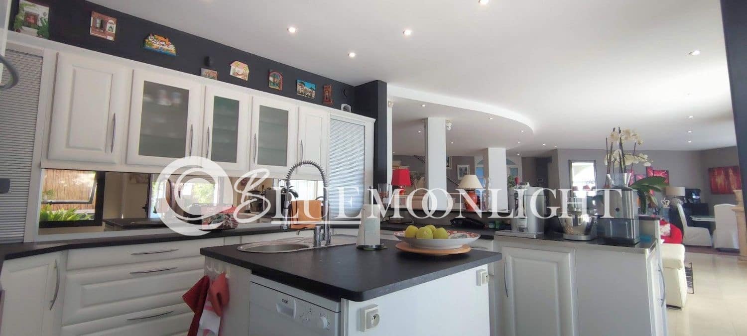 6 soverom Villa til salgs i Peniscola med svømmebasseng garasje - € 750 000 (Ref: 7669568)