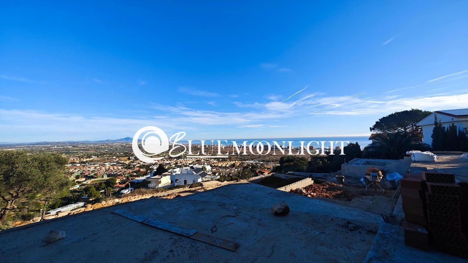 4 bedroom Villa for sale in Peniscola with garage - € 300,000 (Ref: 7719251)