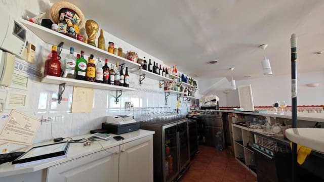 Commercial for sale in Peñíscola with garage - € 180,000 (Ref: 7864215)