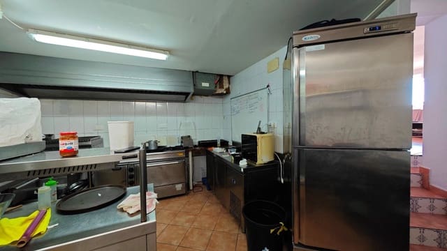 Commercial for sale in Peñíscola with garage - € 180,000 (Ref: 7864215)