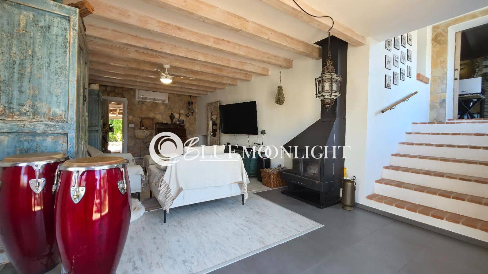 4 soverom Villa til salgs i Calig med svømmebasseng garasje - € 565 000 (Ref: 9866168)