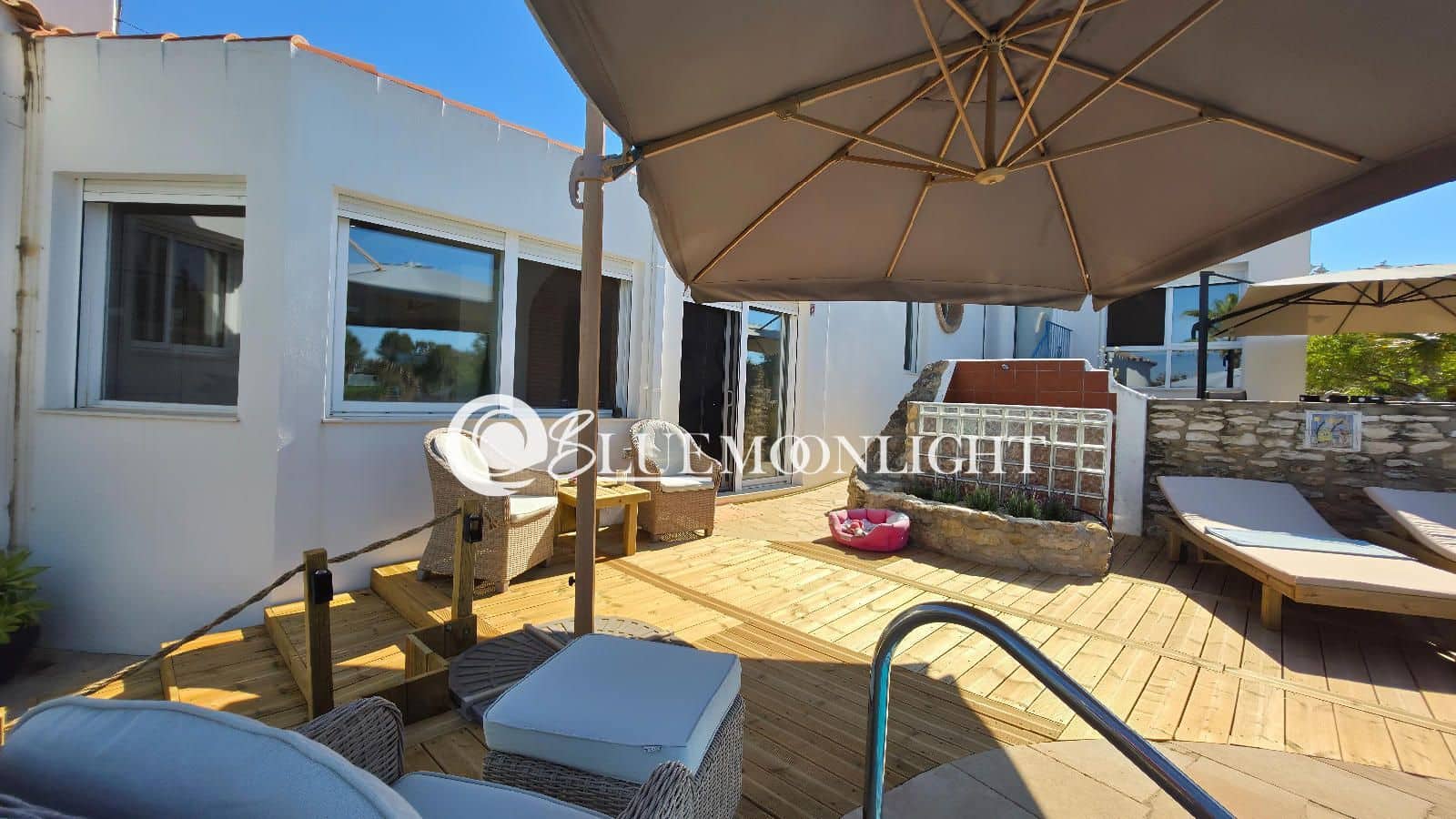 4 soverom Villa til salgs i Calig med svømmebasseng garasje - € 565 000 (Ref: 9866168)