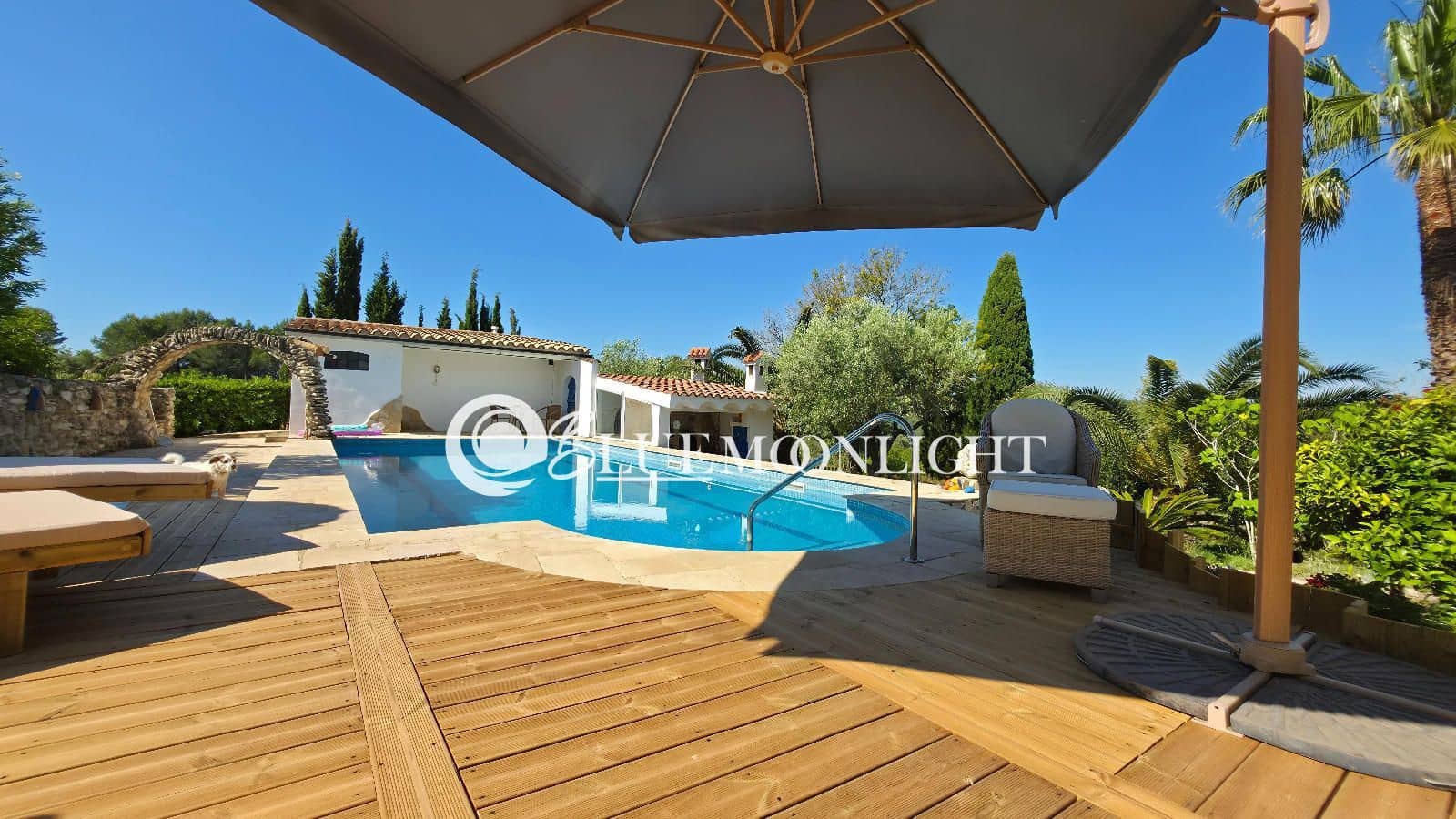 4 soverom Villa til salgs i Calig med svømmebasseng garasje - € 565 000 (Ref: 9866168)