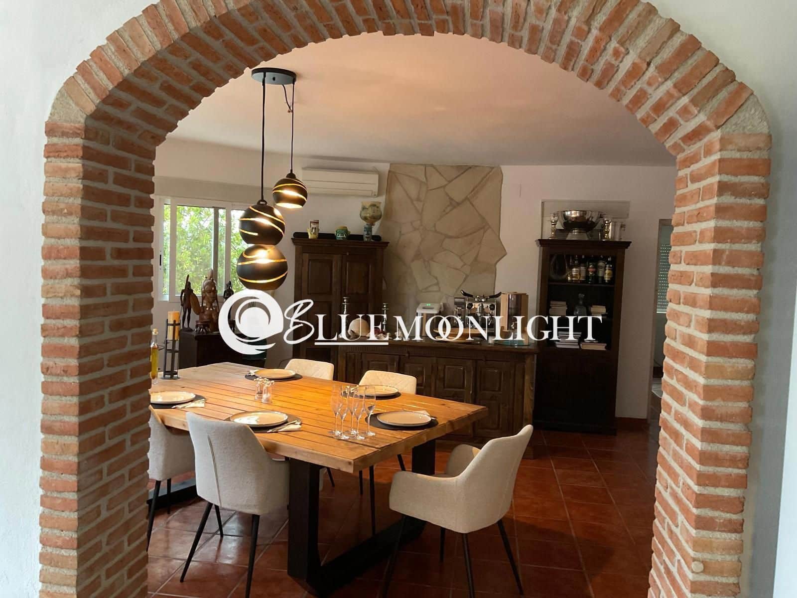 3 bedroom Villa for sale in Calig with pool garage - € 565,000 (Ref: 9866168)