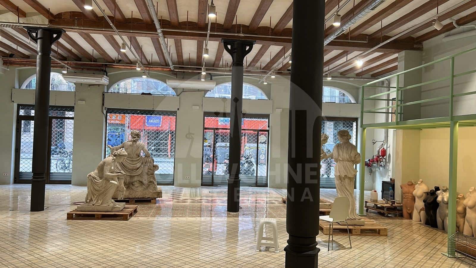 Local Comercial en Barcelona ciudad en alquiler - 6.000 € (Ref: 10081598)