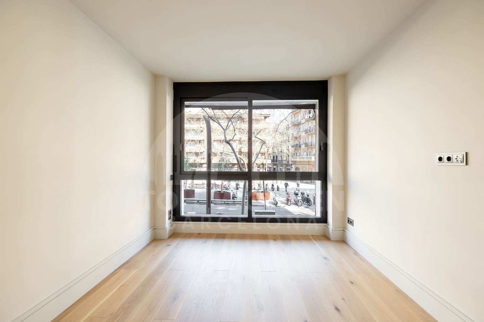 3 soveværelse Lejlighed til salg i Barcelona by - € 580.000 (Ref: 10088416)