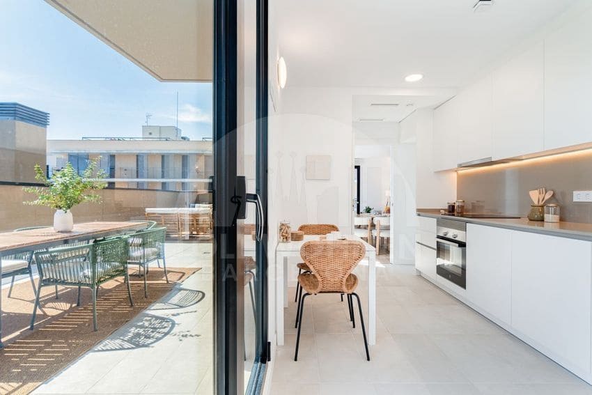 4 soveværelse Lejlighed til salg i Barcelona by med swimmingpool garage - € 694.000 (Ref: 10174716)