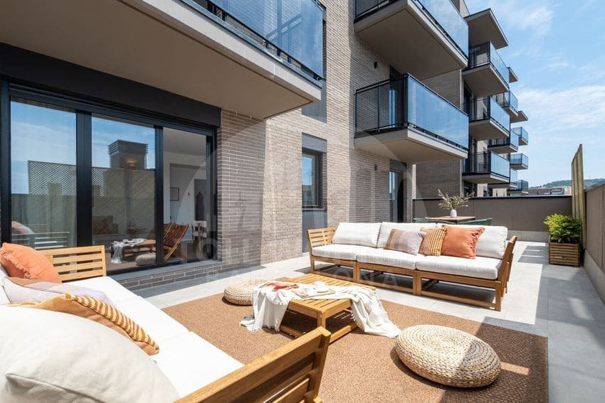 4 soveværelse Lejlighed til salg i Barcelona by med swimmingpool garage - € 694.000 (Ref: 10174716)