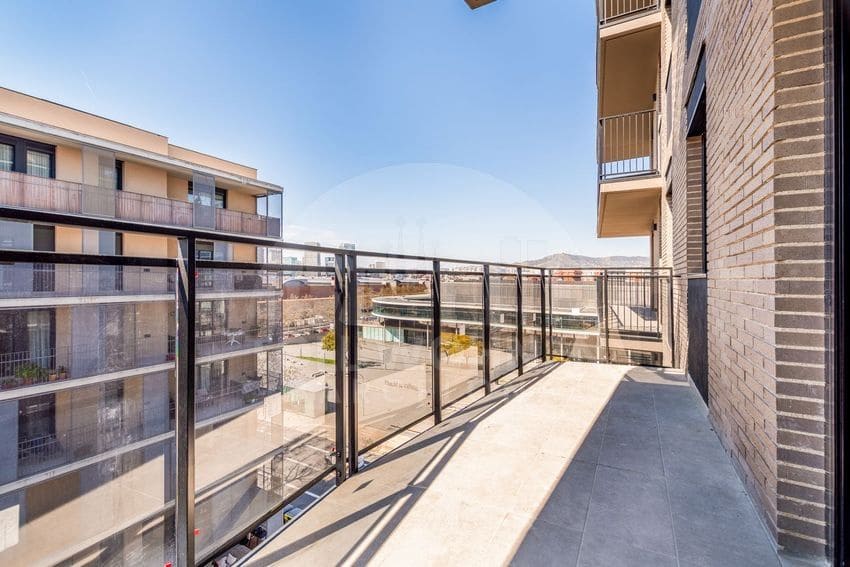 4 soveværelse Lejlighed til salg i Barcelona by med swimmingpool garage - € 694.000 (Ref: 10174716)