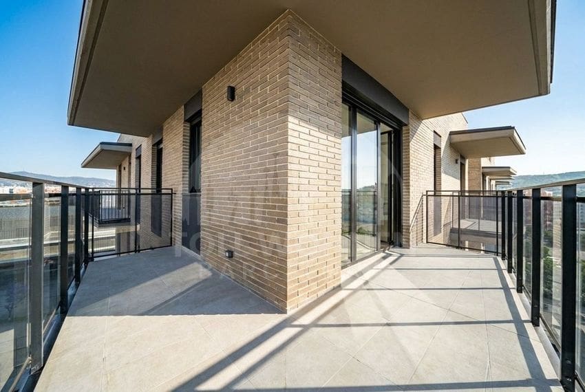 4 soveværelse Lejlighed til salg i Barcelona by med swimmingpool garage - € 694.000 (Ref: 10174716)