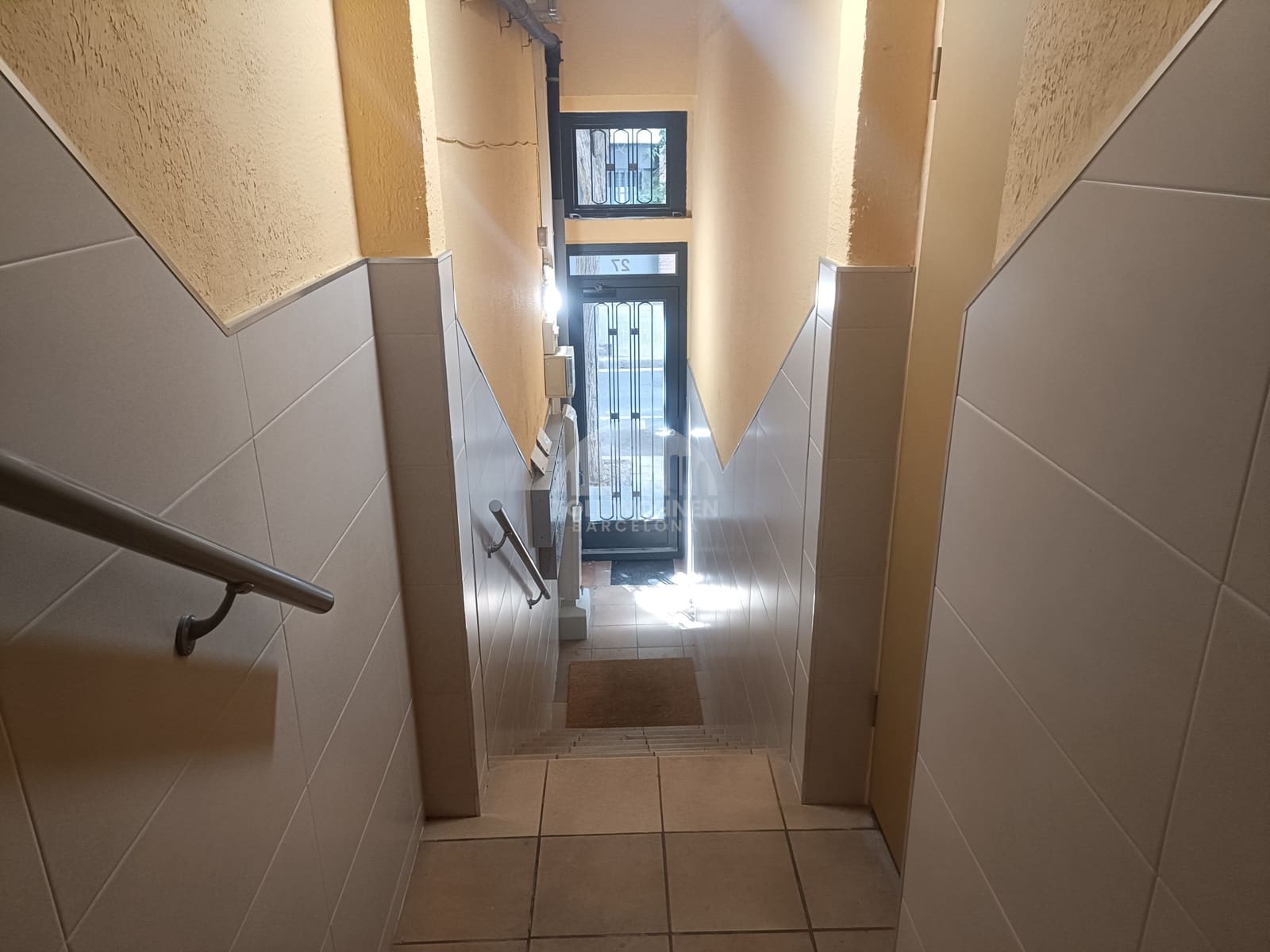 Apartamento de 3 habitaciones en Barcelona ciudad en alquiler - 1.500 € (Ref: 7735326)