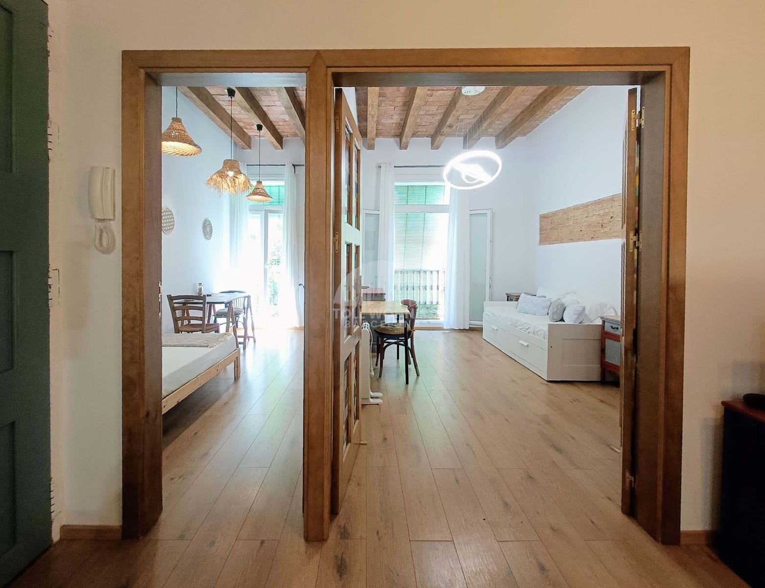 Apartamento de 3 habitaciones en Barcelona ciudad en alquiler - 1.500 € (Ref: 7735326)