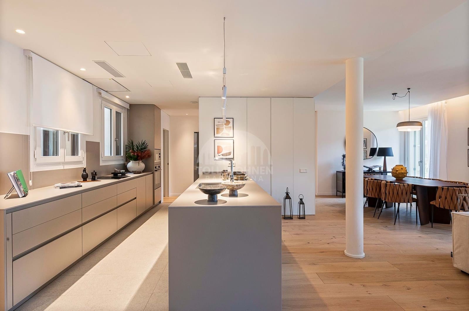 2 bedroom Apartment for sale in Barcelona city - € 1,890,000 (Ref: 8408864)