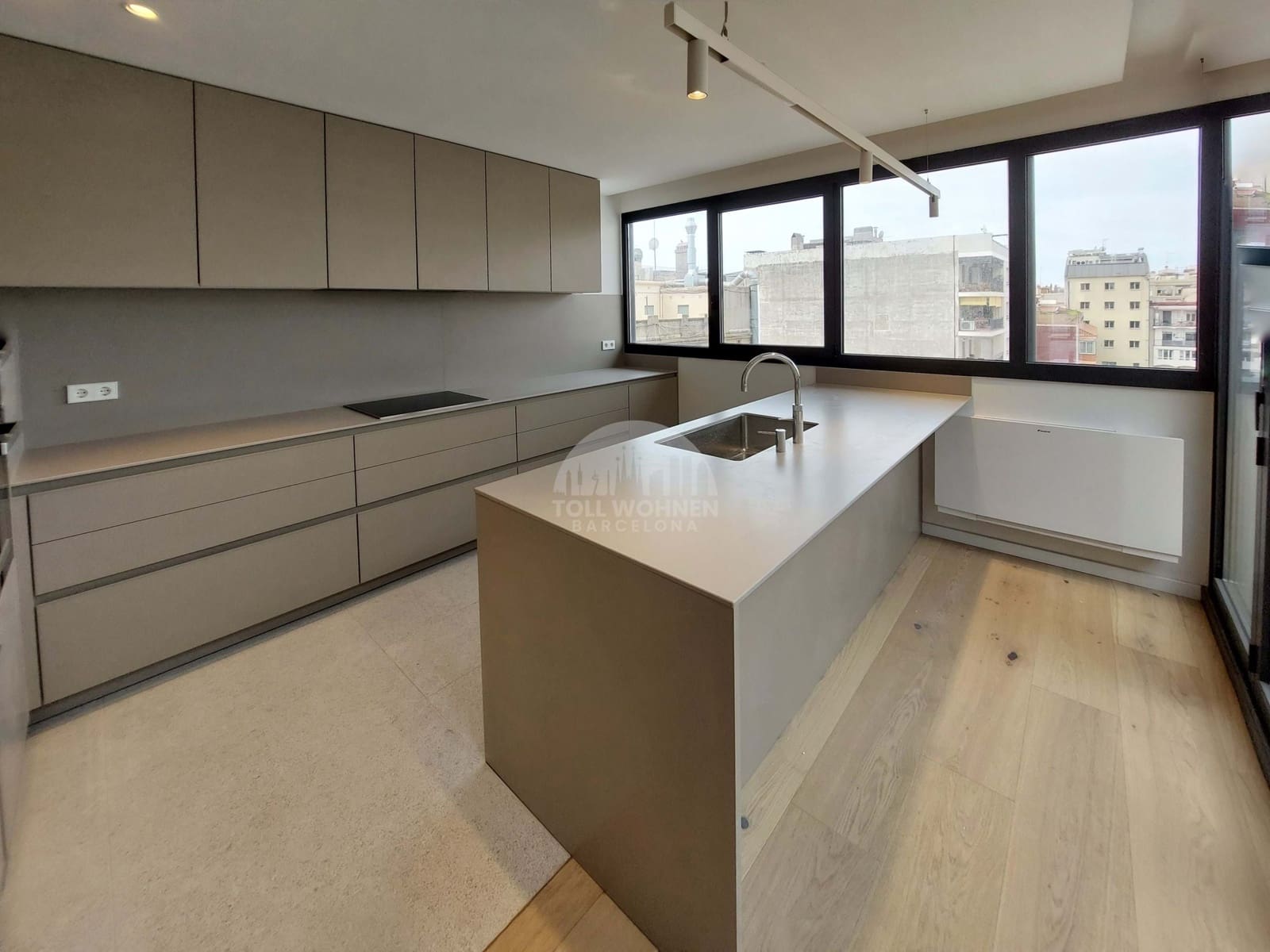 3 soveværelse Penthouse til salg i Barcelona by - € 4.300.000 (Ref: 8408865)