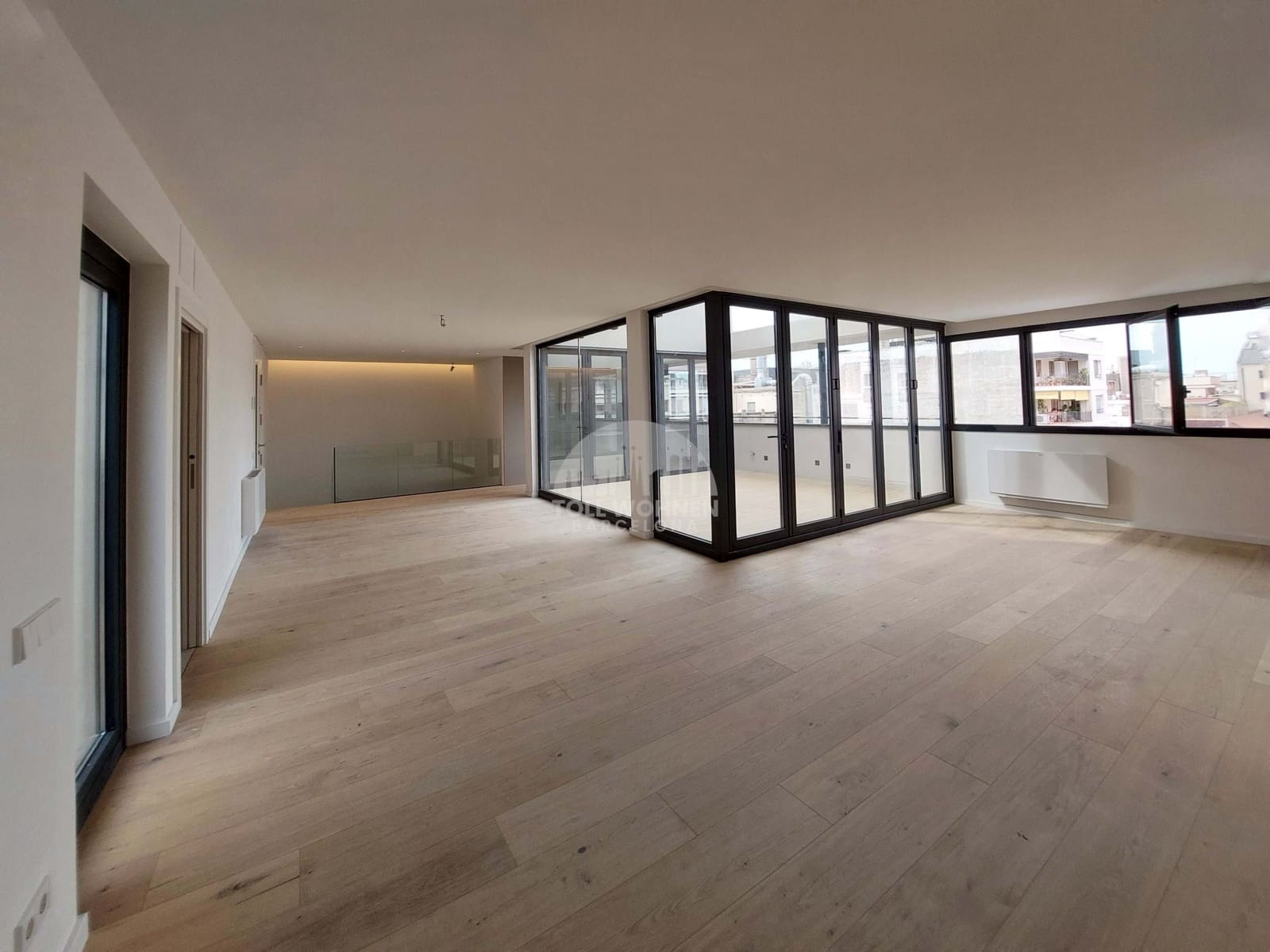 3 soveværelse Penthouse til salg i Barcelona by - € 4.300.000 (Ref: 8408865)