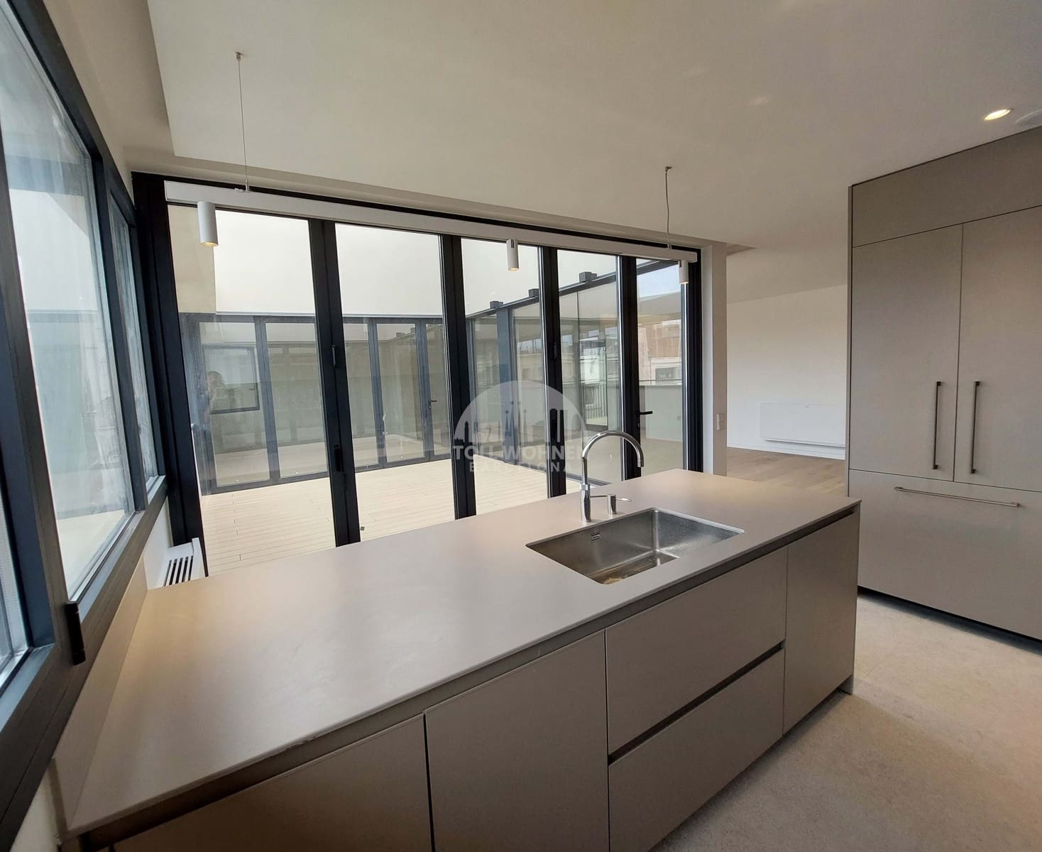 3 soveværelse Penthouse til salg i Barcelona by - € 4.300.000 (Ref: 8408865)
