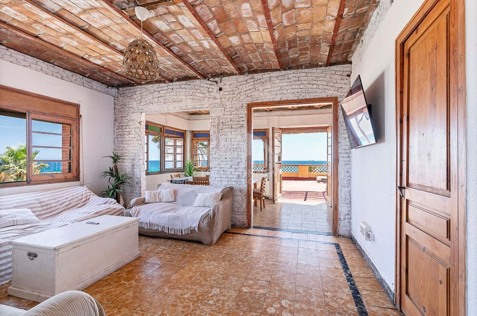 4 bedroom Apartment for sale in Barcelona city - € 1,350,000 (Ref: 8417082)