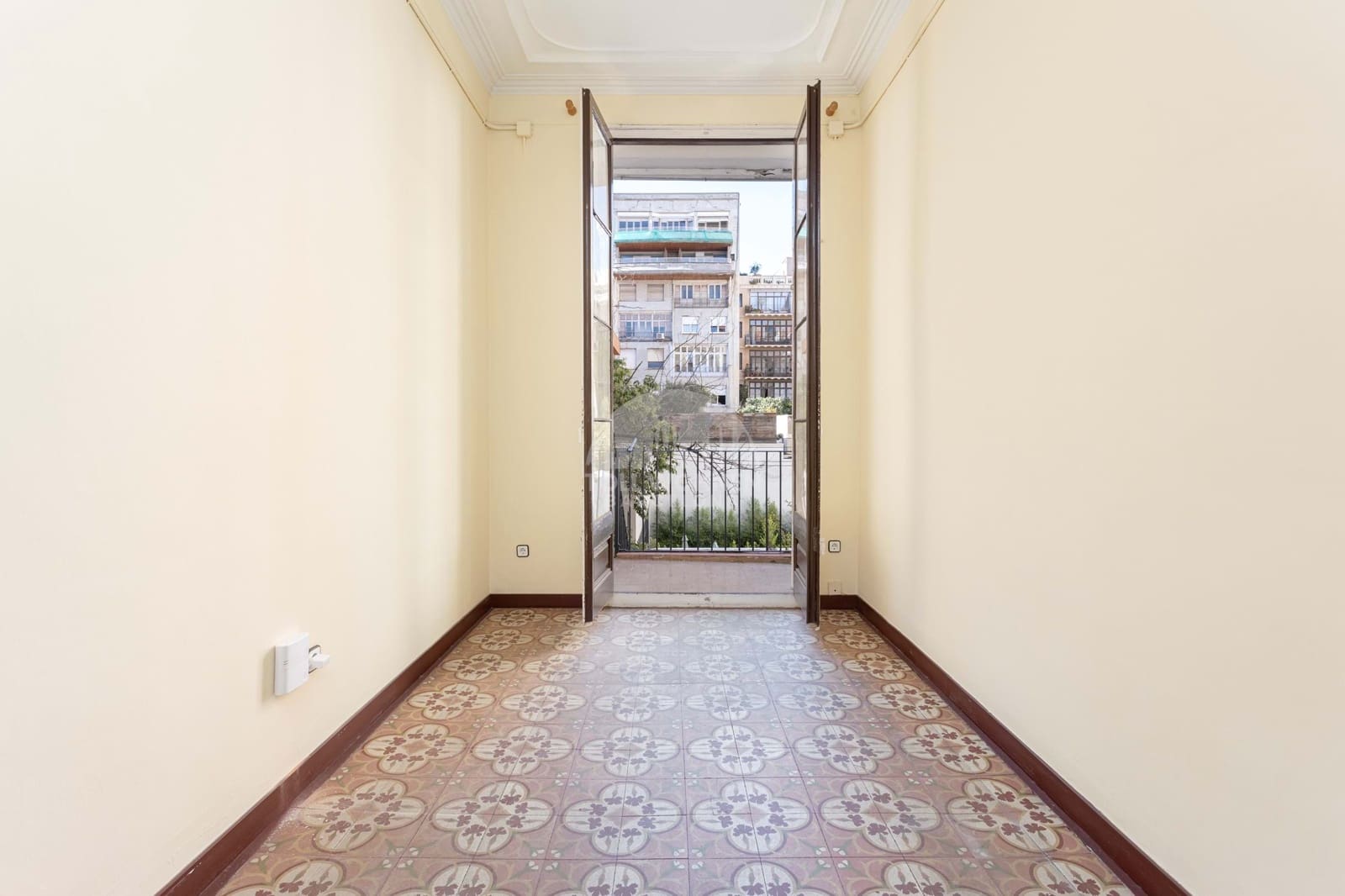 3 bedroom Apartment for sale in Barcelona city - € 720,000 (Ref: 8531045)