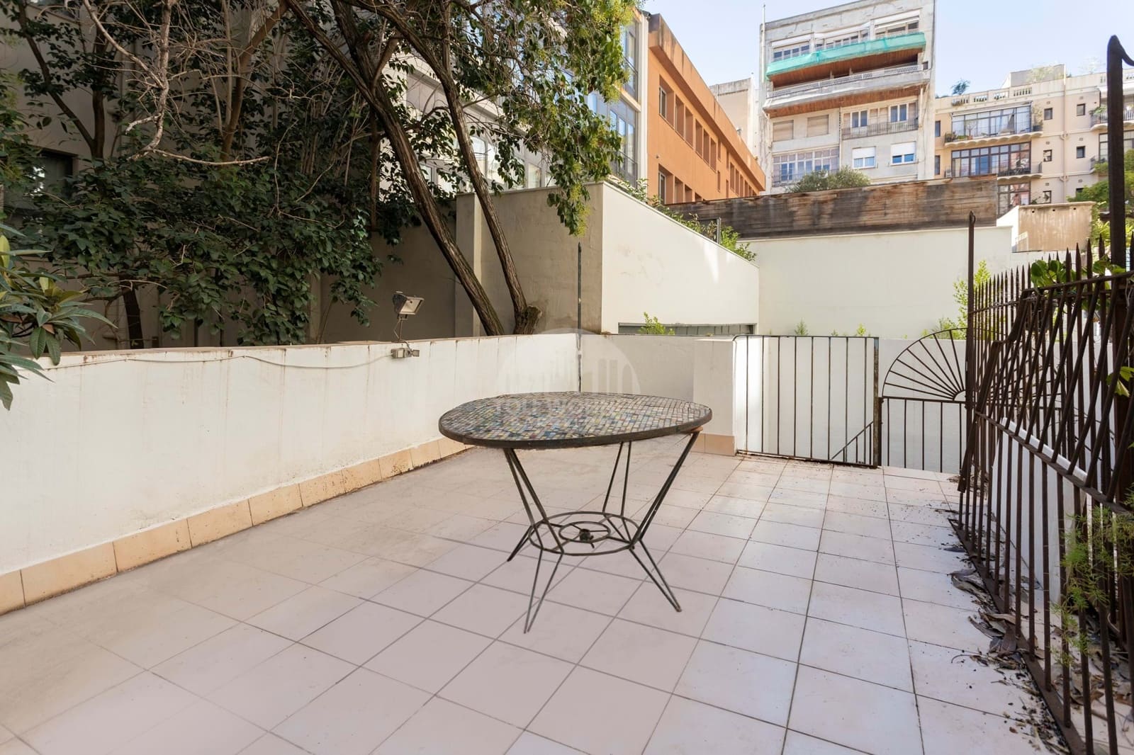 3 bedroom Apartment for sale in Barcelona city - € 720,000 (Ref: 8531045)