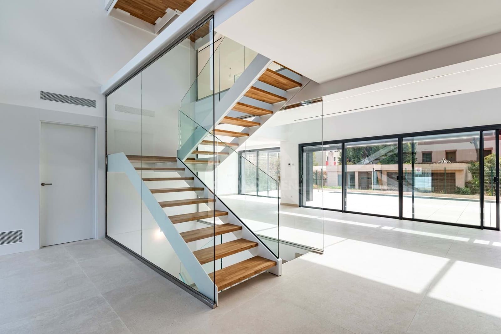 5 soveværelse Villa til salg i Gava med swimmingpool garage - € 6.000.000 (Ref: 8589814)