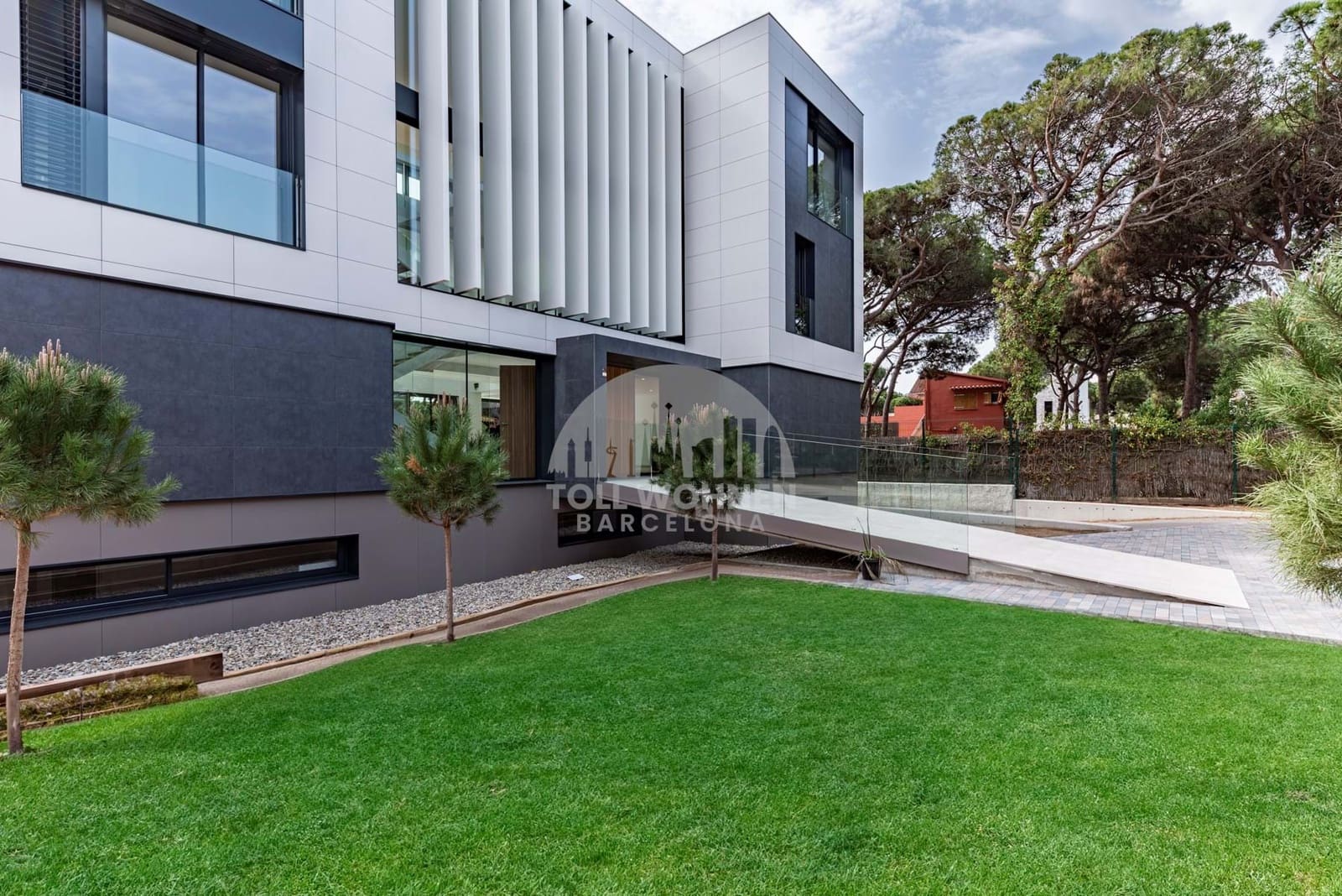 5 soveværelse Villa til salg i Gava med swimmingpool garage - € 6.000.000 (Ref: 8589814)