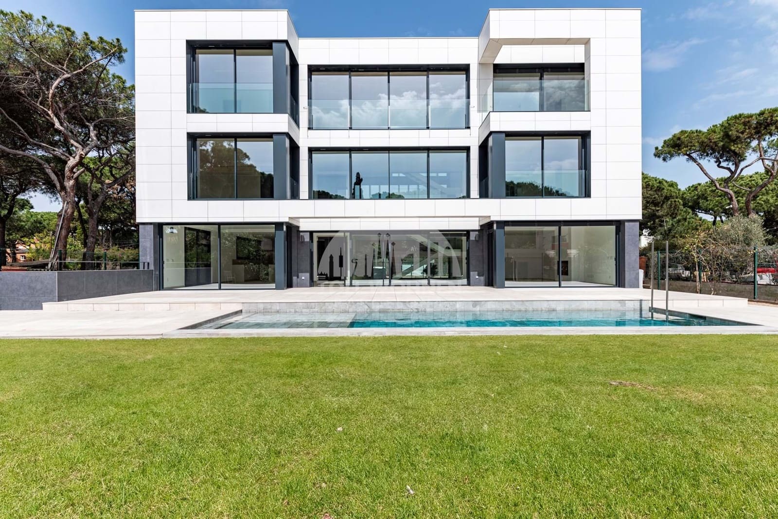 5 soveværelse Villa til salg i Gava med swimmingpool garage - € 6.000.000 (Ref: 8589814)