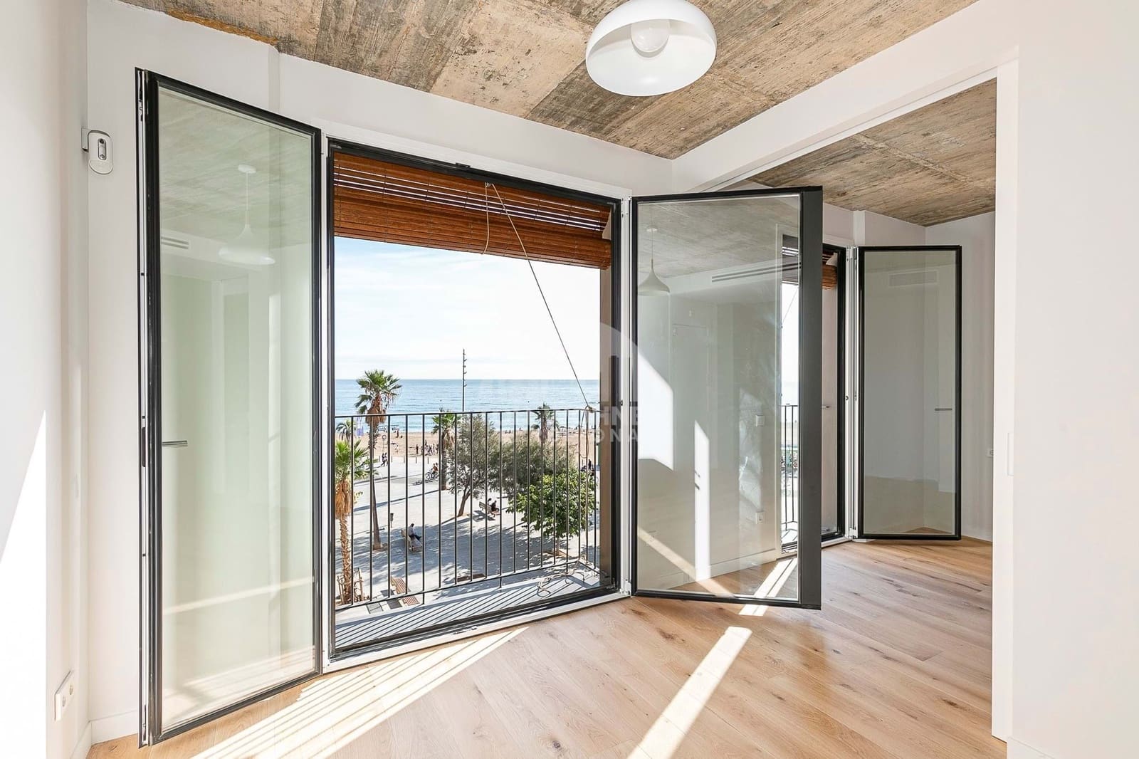 2 bedroom Apartment for sale in Barcelona city - € 590,000 (Ref: 8623239)