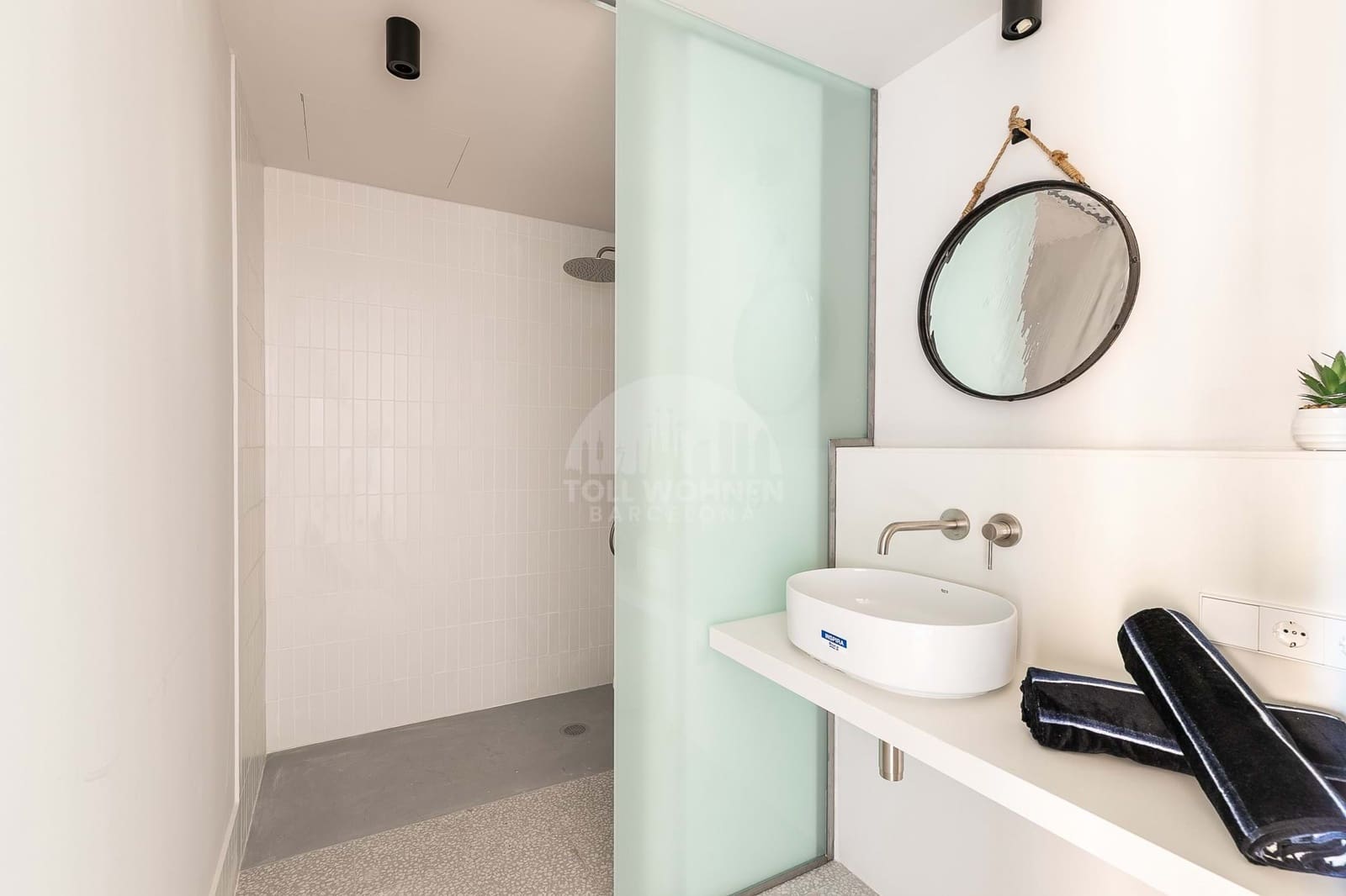 2 bedroom Apartment for sale in Barcelona city - € 590,000 (Ref: 8623239)