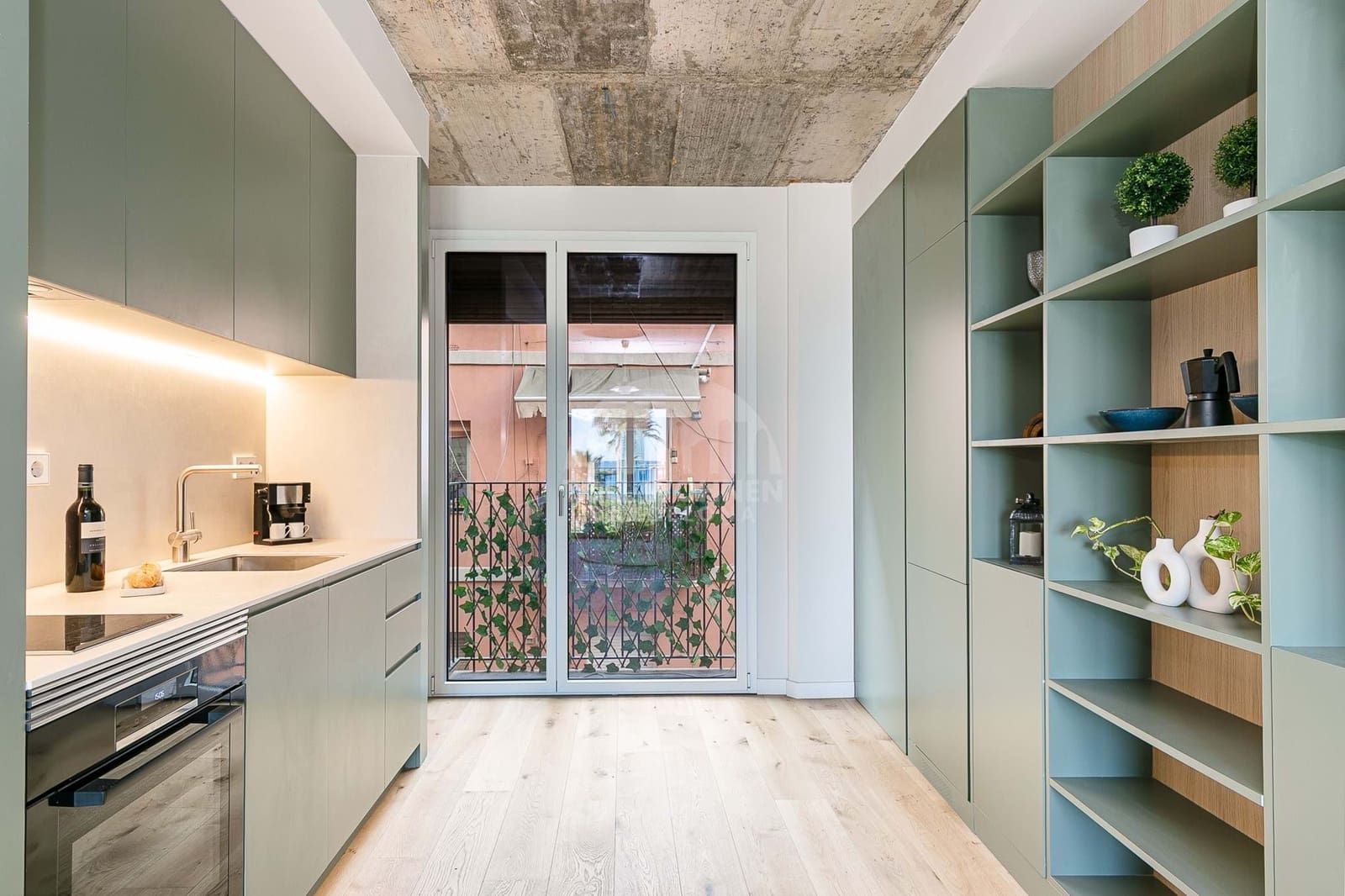 2 bedroom Apartment for sale in Barcelona city - € 590,000 (Ref: 8623239)