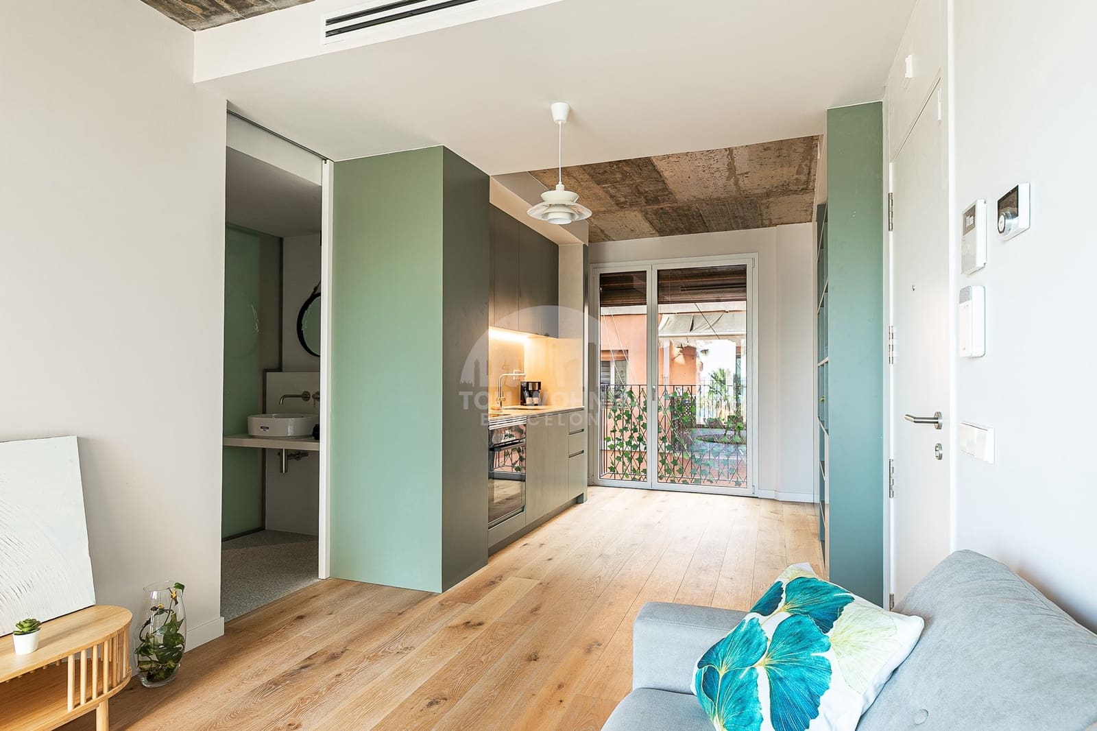 2 bedroom Apartment for sale in Barcelona city - € 590,000 (Ref: 8623239)