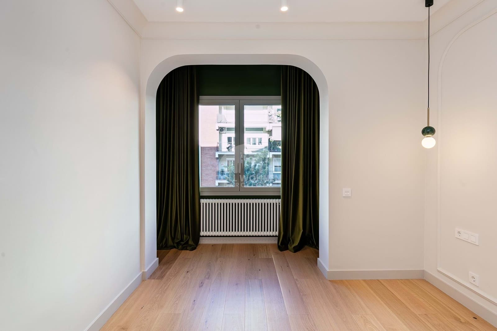 4 bedroom Apartment for sale in Barcelona city - € 1,090,000 (Ref: 8734715)