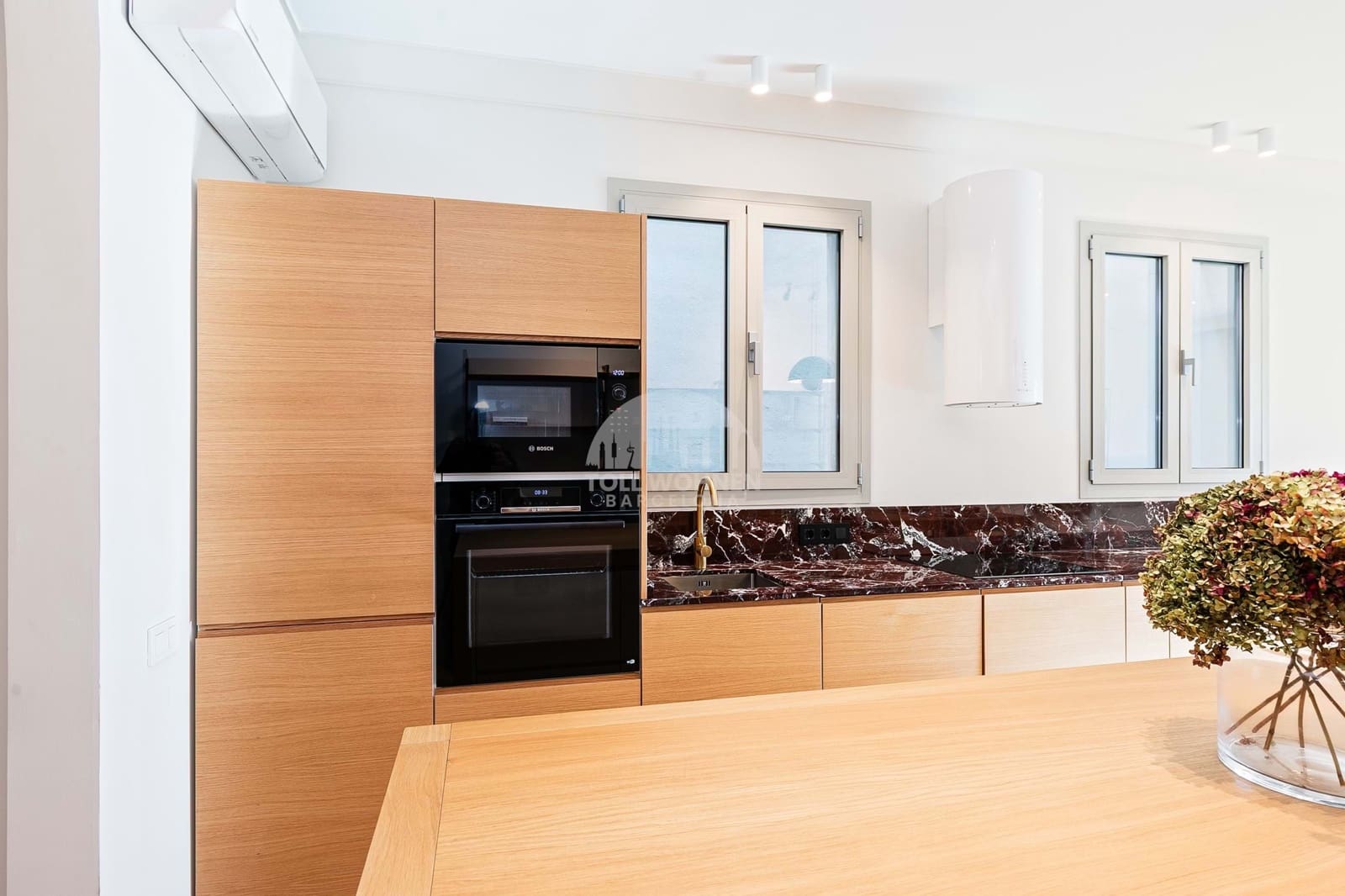 4 bedroom Apartment for sale in Barcelona city - € 1,090,000 (Ref: 8734715)