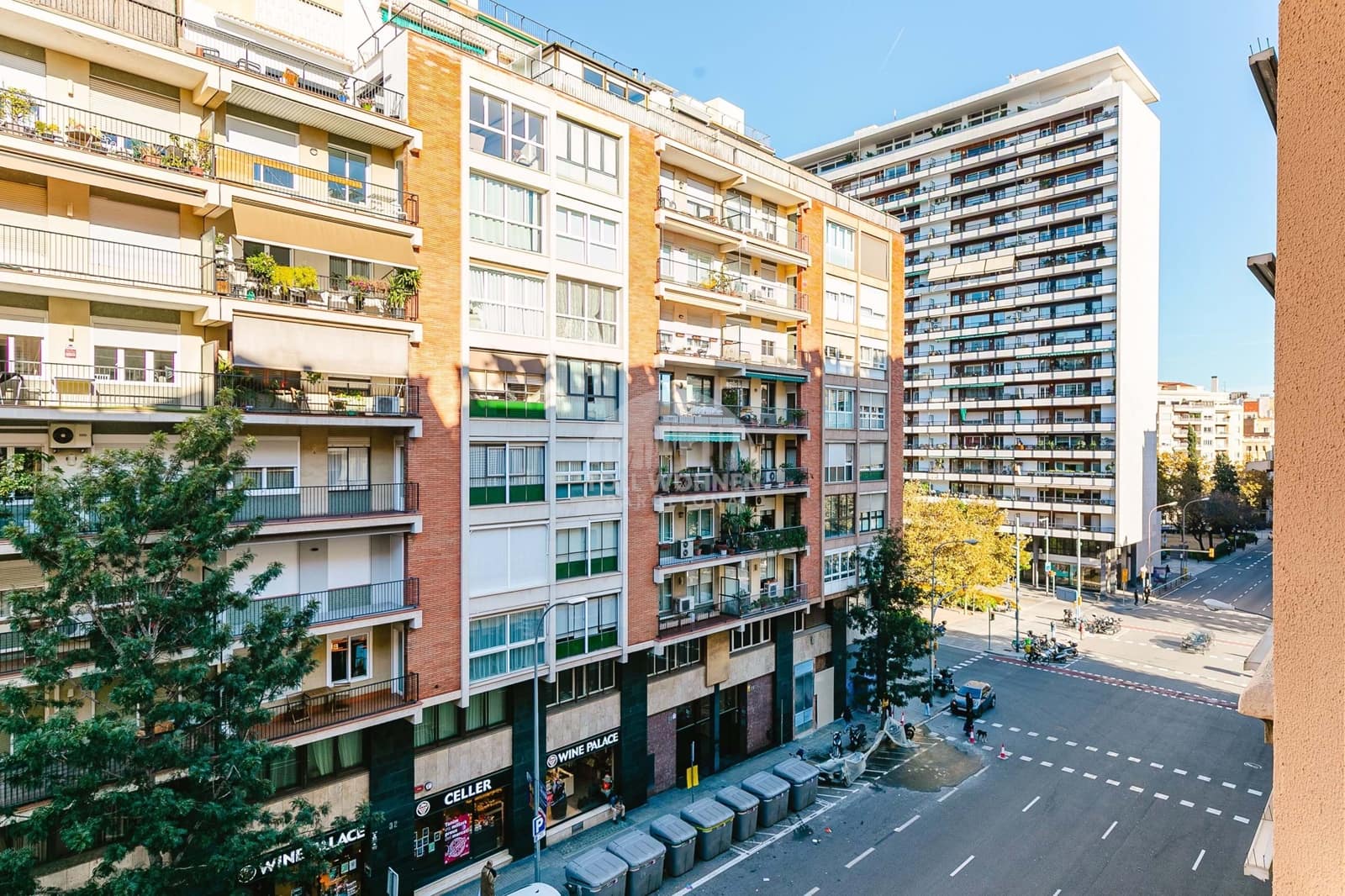 4 bedroom Apartment for sale in Barcelona city - € 1,090,000 (Ref: 8734715)