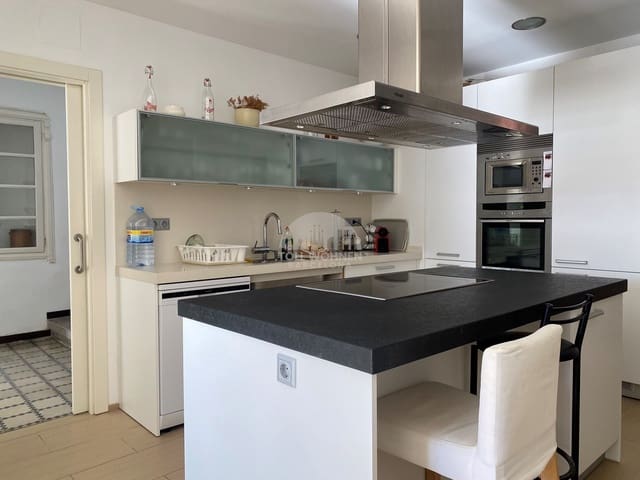 3 slaapkamer Huis te koop in Breda met zwembad - € 495.000 (Ref: 8807418)