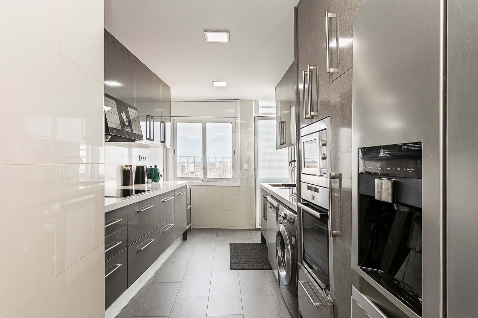 3 bedroom Apartment for sale in Barcelona city with pool - € 798,000 (Ref: 8829701)