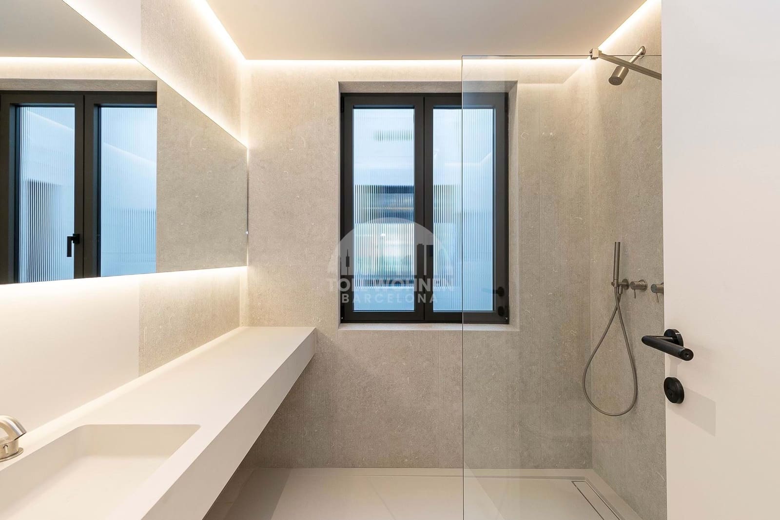 4 bedroom Penthouse for sale in Barcelona city - € 2,500,000 (Ref: 8879129)