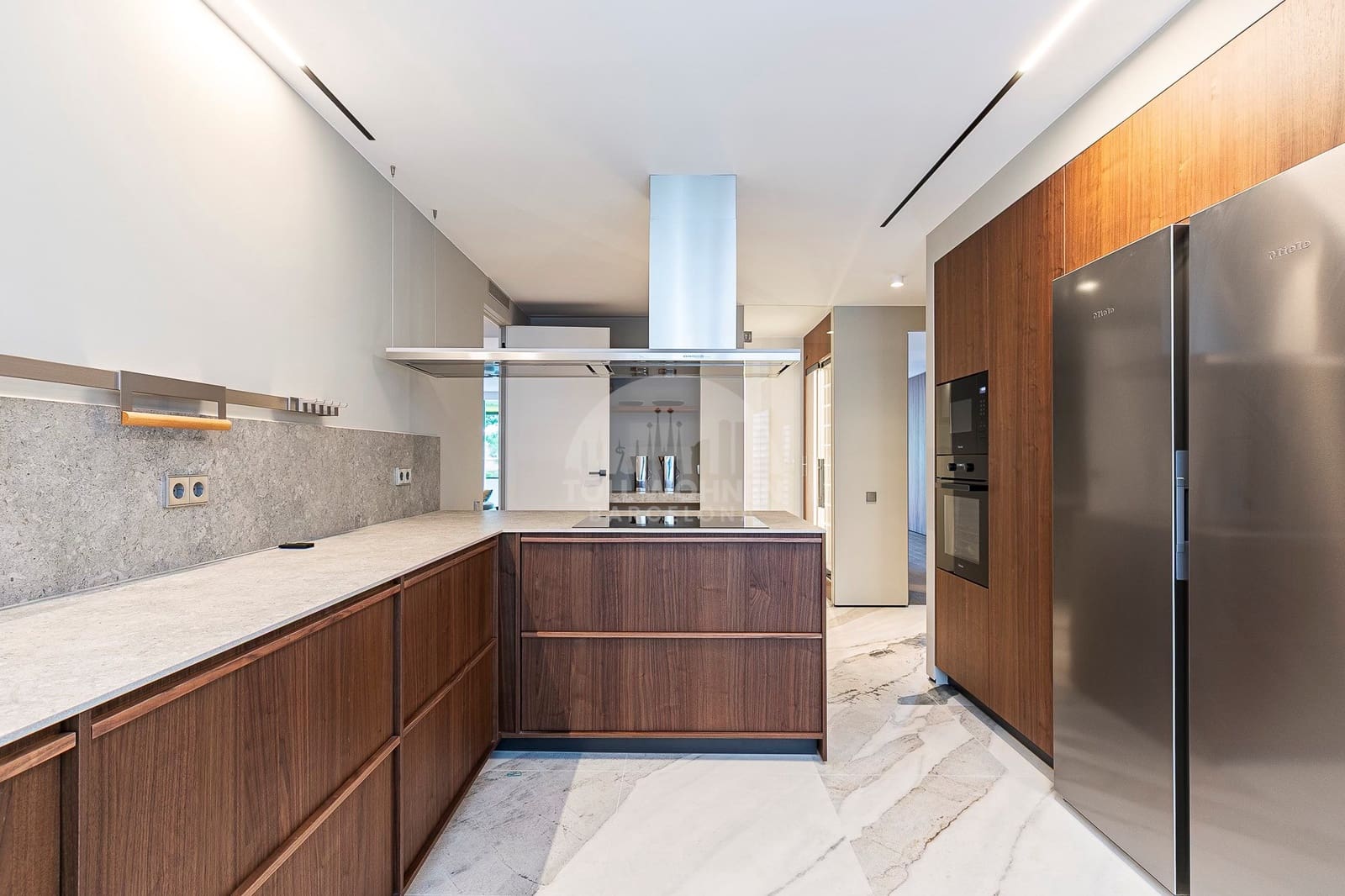 6 bedroom Apartment for sale in Barcelona city with garage - € 2,800,000 (Ref: 8901595)