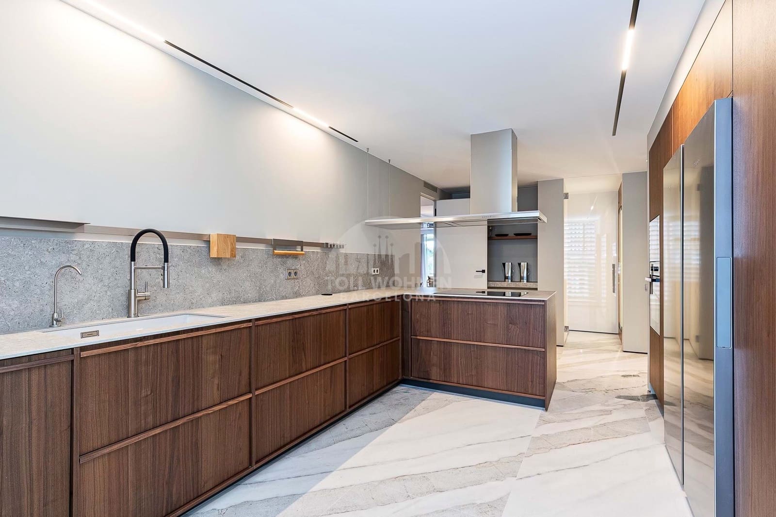 6 bedroom Apartment for sale in Barcelona city with garage - € 2,800,000 (Ref: 8901595)