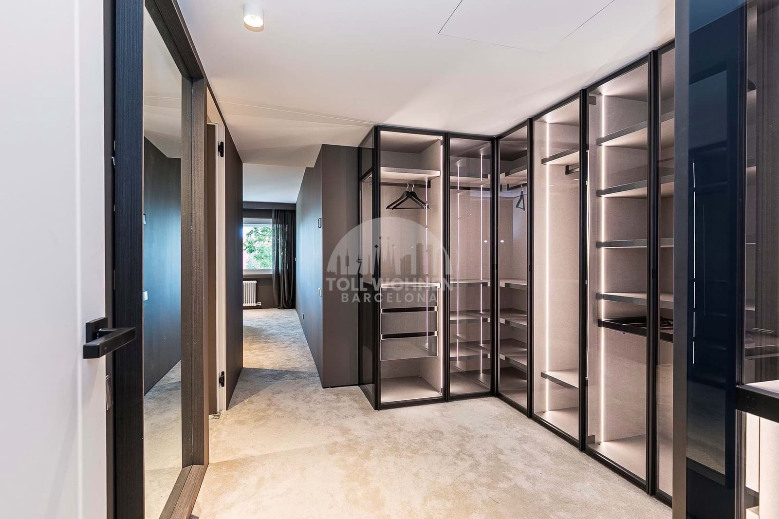 6 bedroom Apartment for sale in Barcelona city with garage - € 2,800,000 (Ref: 8901595)