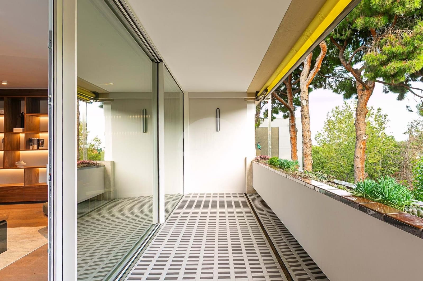 6 bedroom Apartment for sale in Barcelona city with garage - € 2,800,000 (Ref: 8901595)