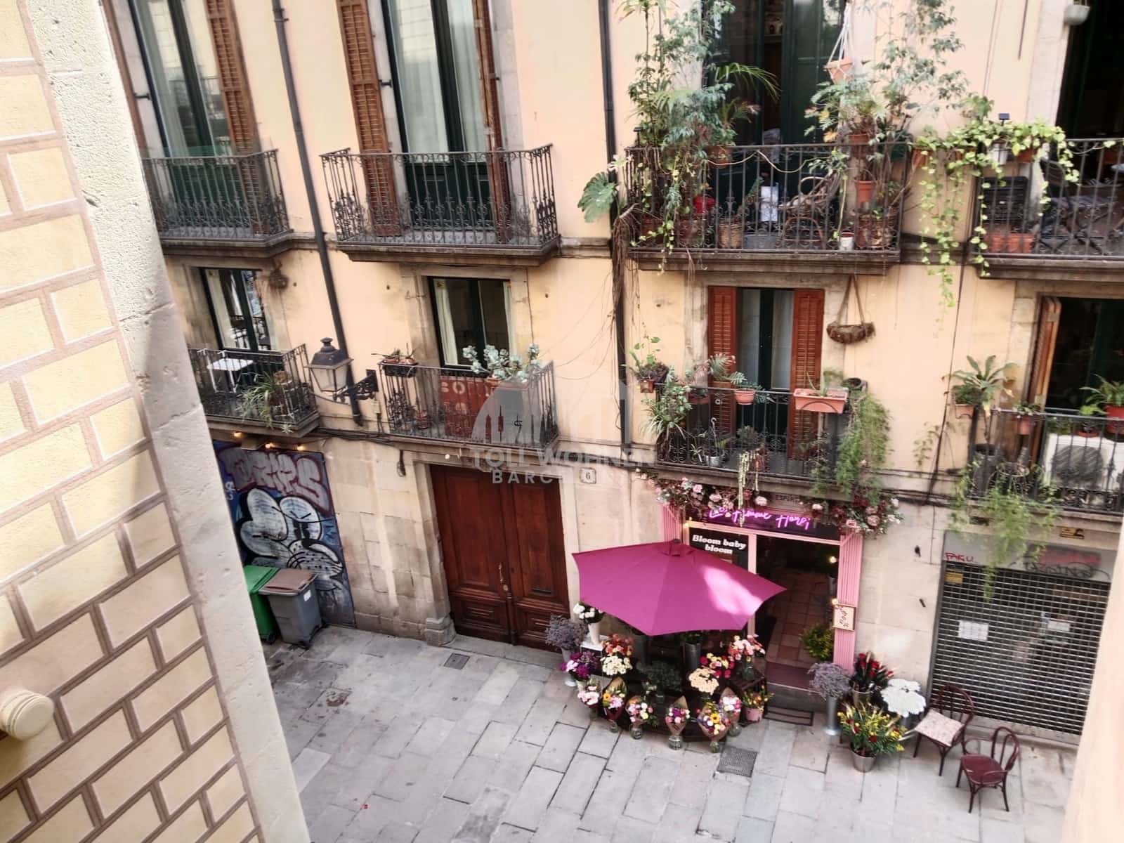 3 bedroom Apartment for sale in Barcelona city - € 465,000 (Ref: 8944873)